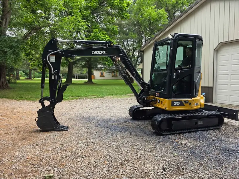 2023 John Deere 35P Mini Excavator photo 1